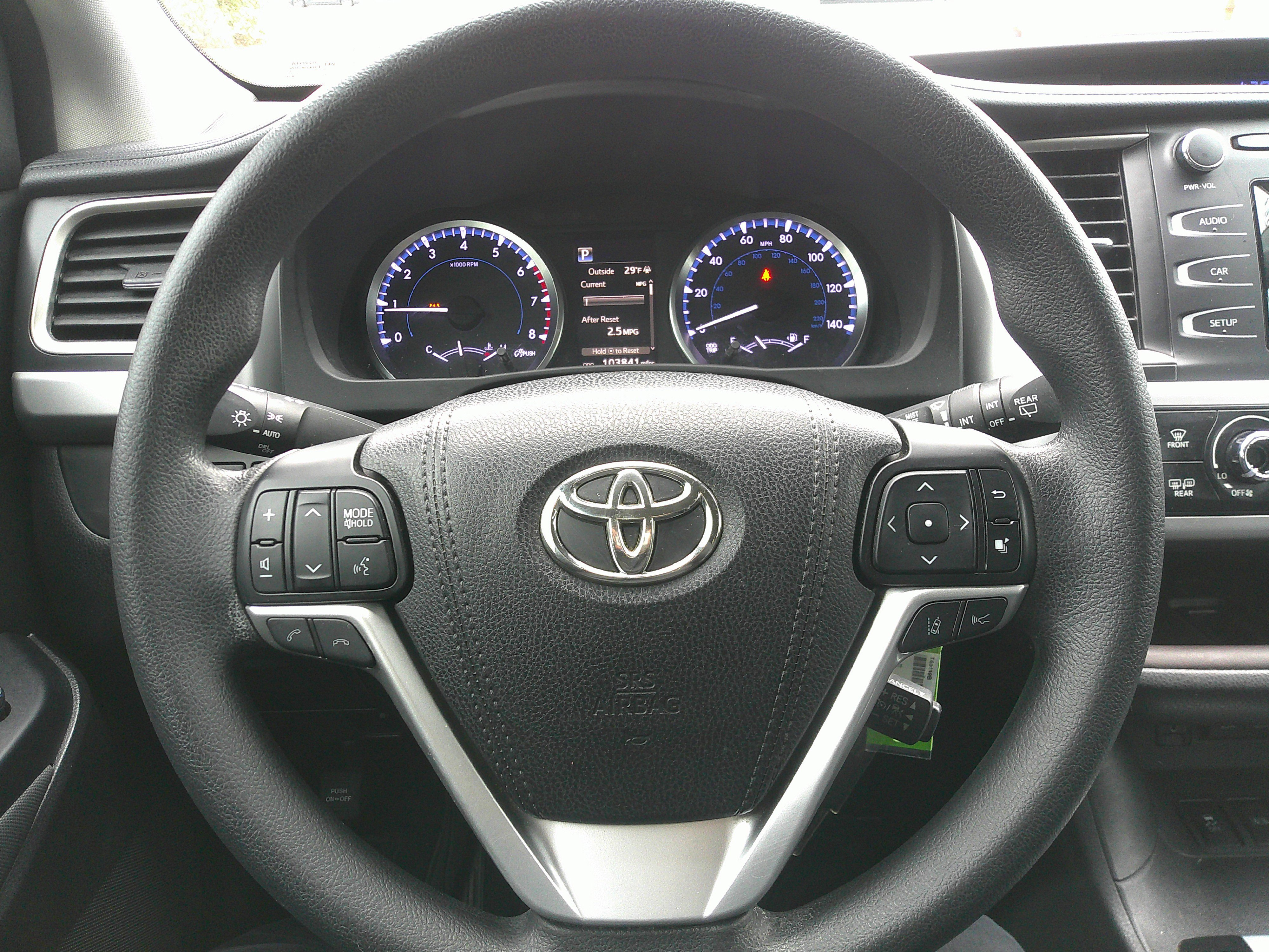 Used 2017 Toyota Highlander LE image 21