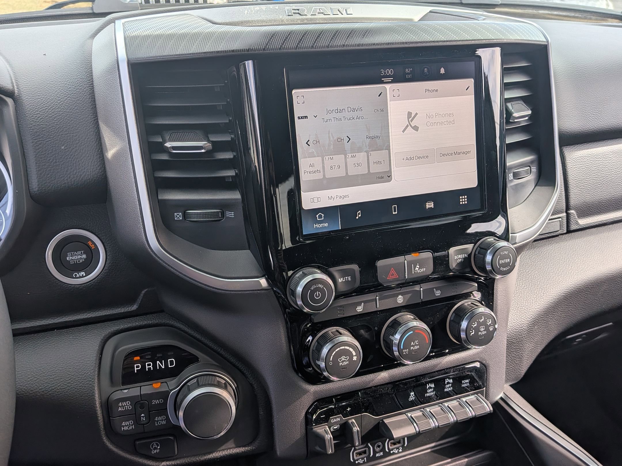 New 2026 RAM 1500 4x4 Crew Cab image 15