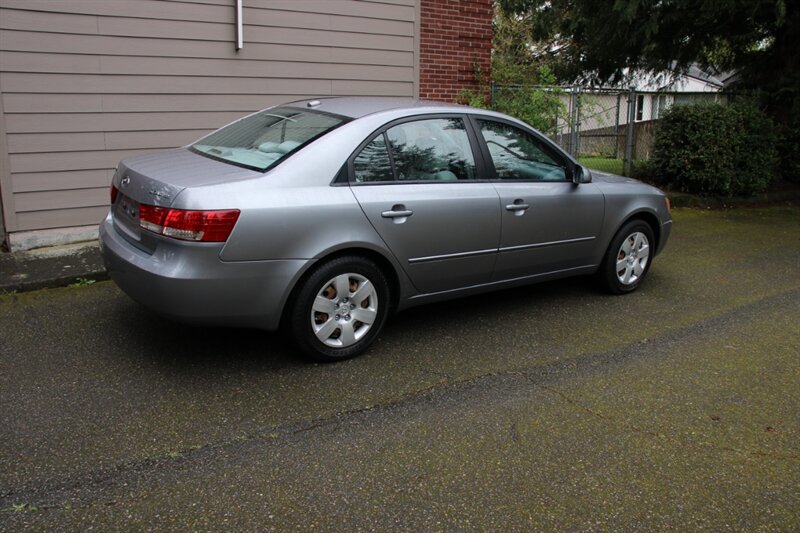 Used 2008 Hyundai Sonata GLS FWD image 2