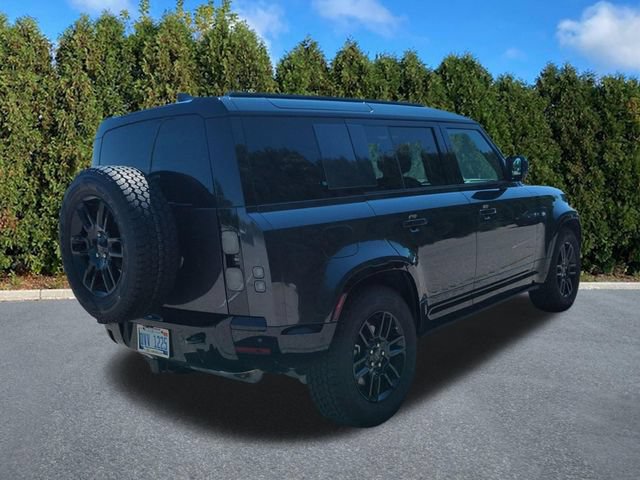 Used 2026 Land Rover Defender 110 X-Dynamic SE AWD/4WD image 4