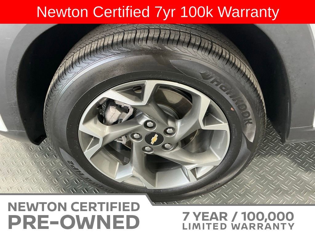 Used 2025 Chevrolet Trax LT w/ LT Convenience Package FWD image 41