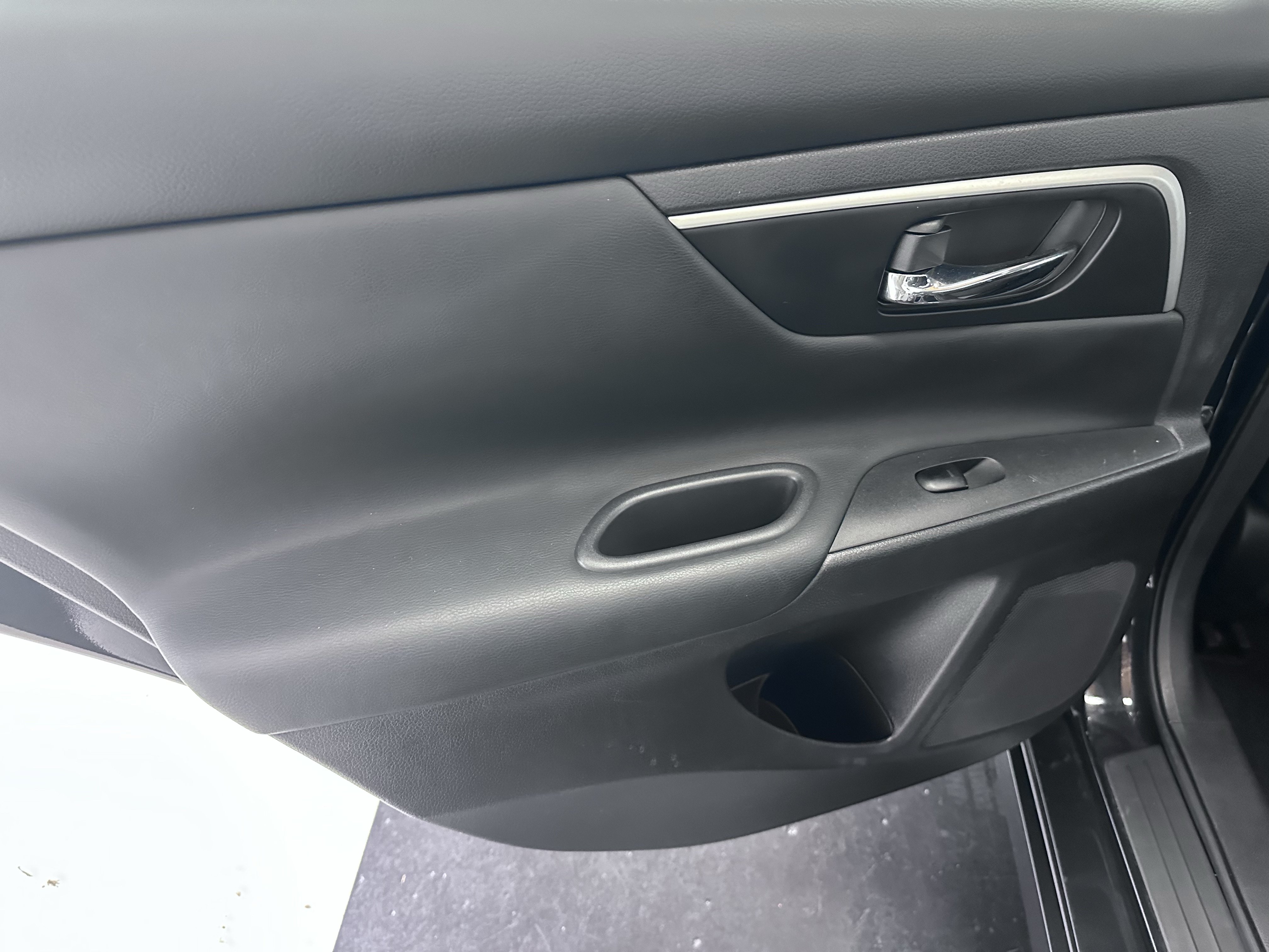 Used 2016 Nissan Altima 2.5 SV w/ Convenience Package FWD image 23