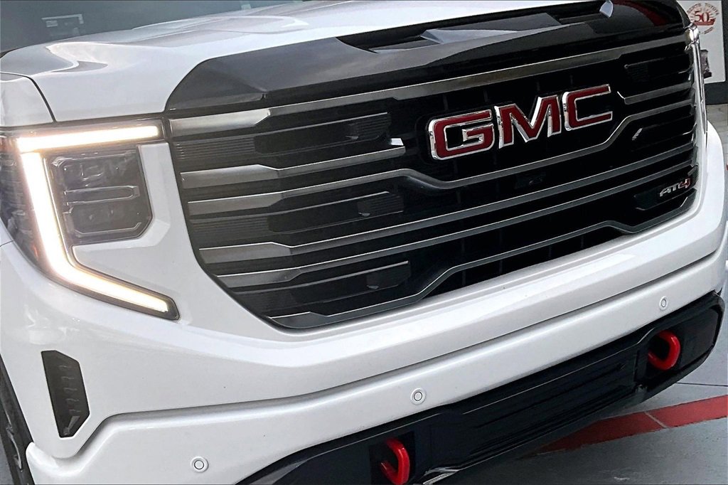 Used 2025 GMC Sierra 1500 AT4 w/ AT4 Premium Package image 31
