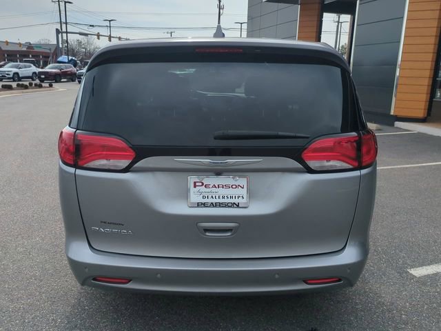 Used 2018 Chrysler Pacifica Touring w/ Security Group image 5