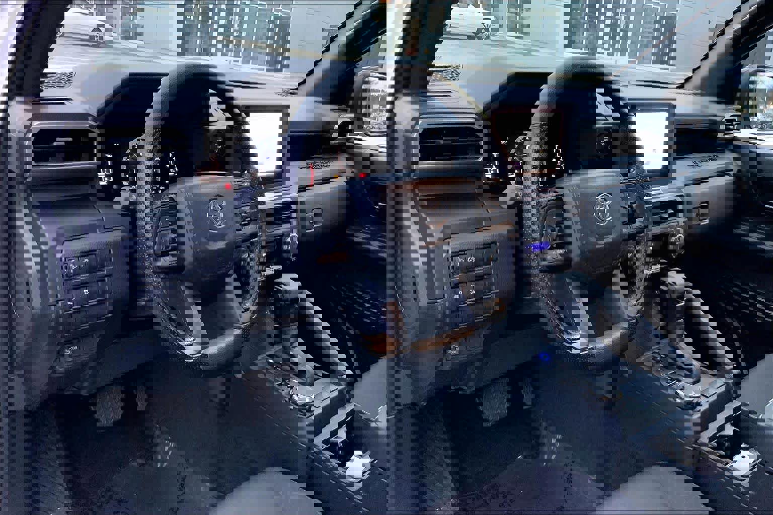 Used 2025 Toyota Tacoma SR image 16