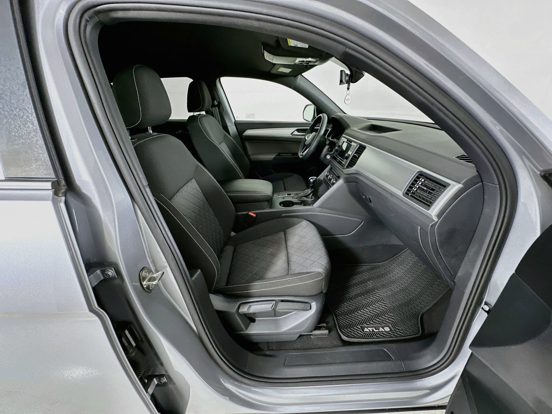 Used 2021 Volkswagen Atlas Cross Sport S FWD image 29