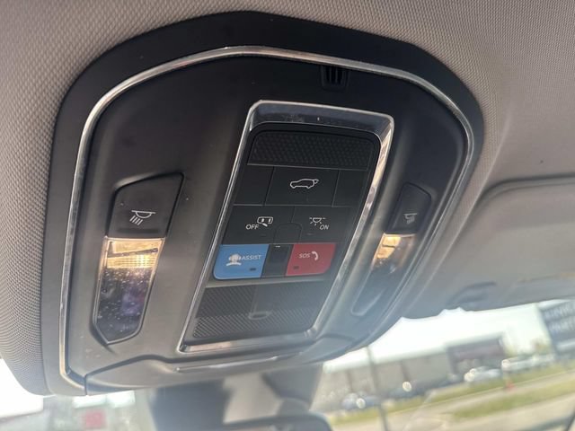 Used 2023 Jeep Grand Cherokee Limited AWD/4WD image 29