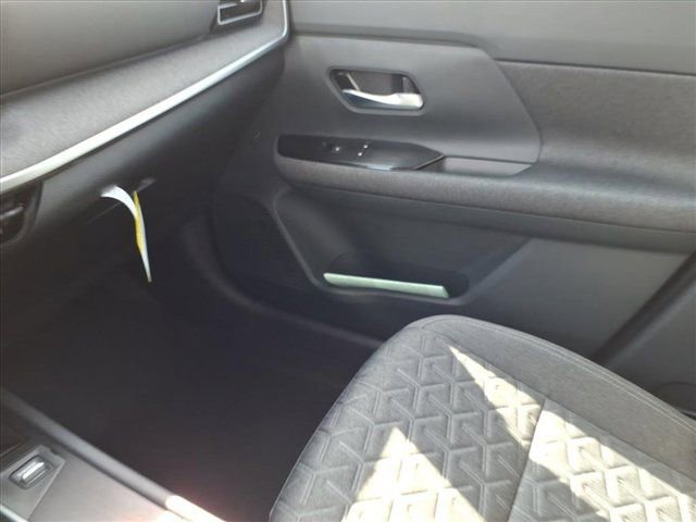 New 2026 Nissan Kicks SV image 27