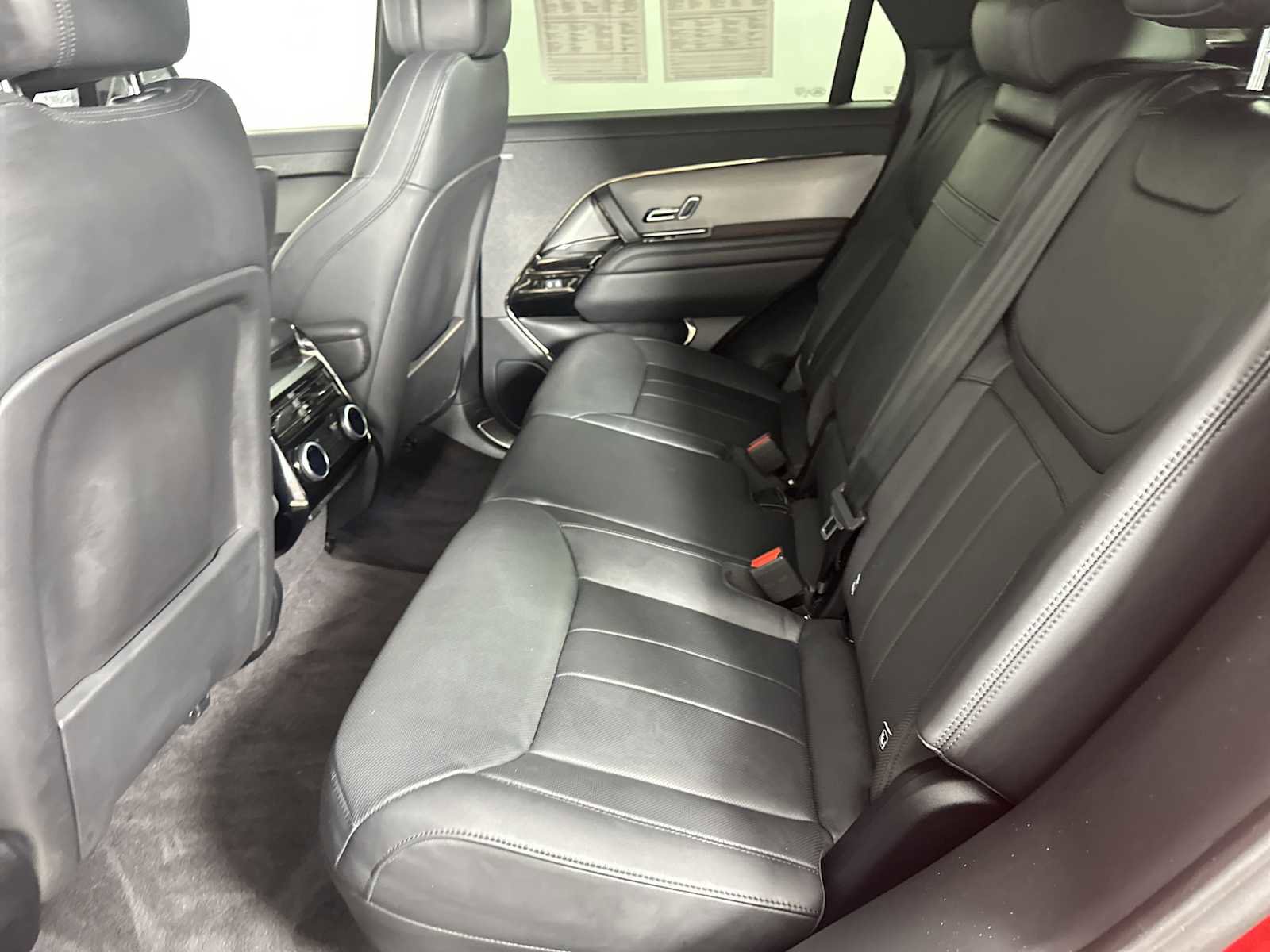 Used 2024 Land Rover Range Rover Sport Dynamic SE image 36