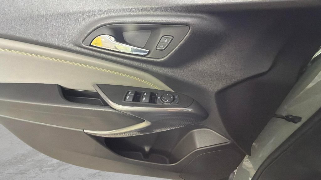Certified 2025 Chevrolet Trax ACTIV w/ Driver Confidence Package FWD image 26