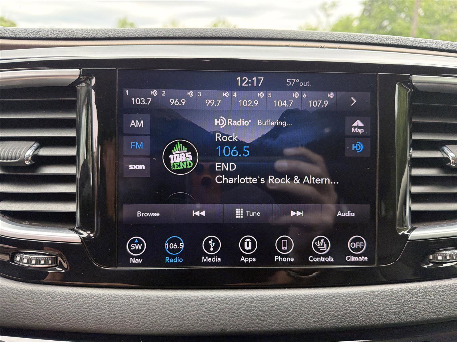 Used 2018 Chrysler Pacifica Touring-L Plus FWD image 5