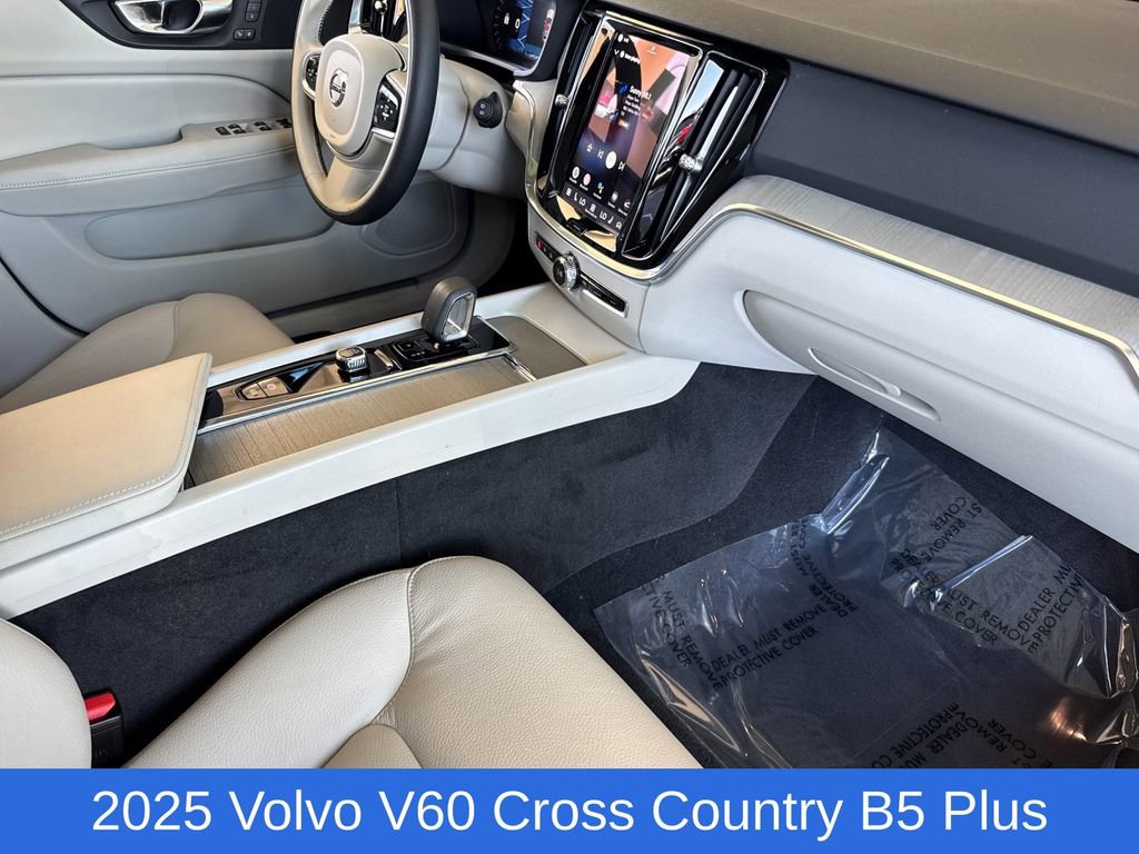 Certified 2025 Volvo V60 B5 Cross Country Plus image 15