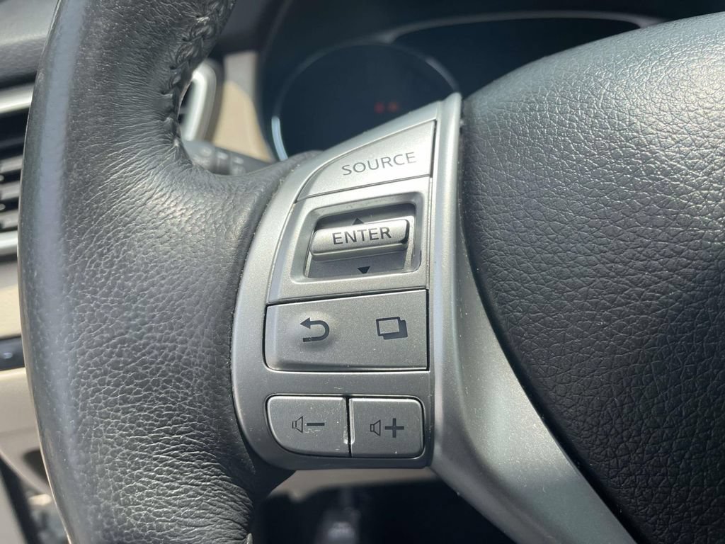 Used 2016 Nissan Rogue SL w/ SL Premium Package FWD image 20