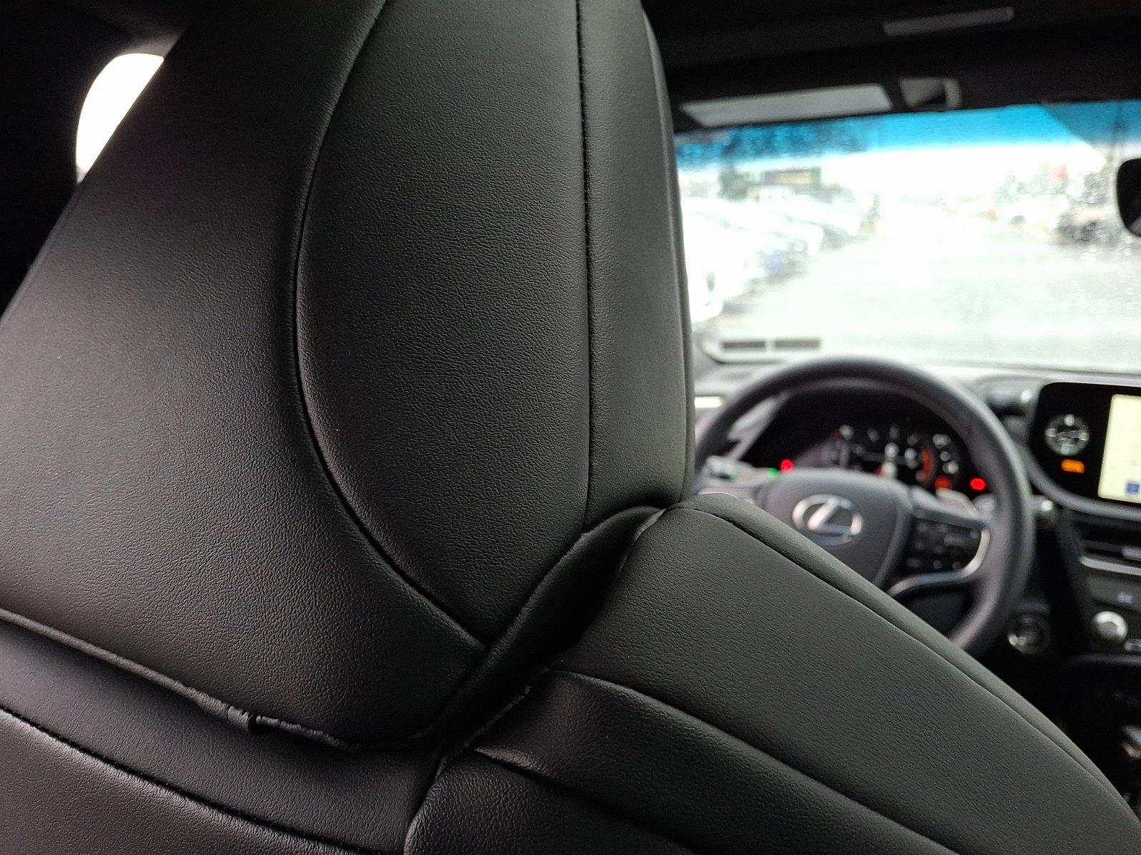 Used 2025 Lexus ES 350 F Sport w/ Accessory Package (Z1) image 13