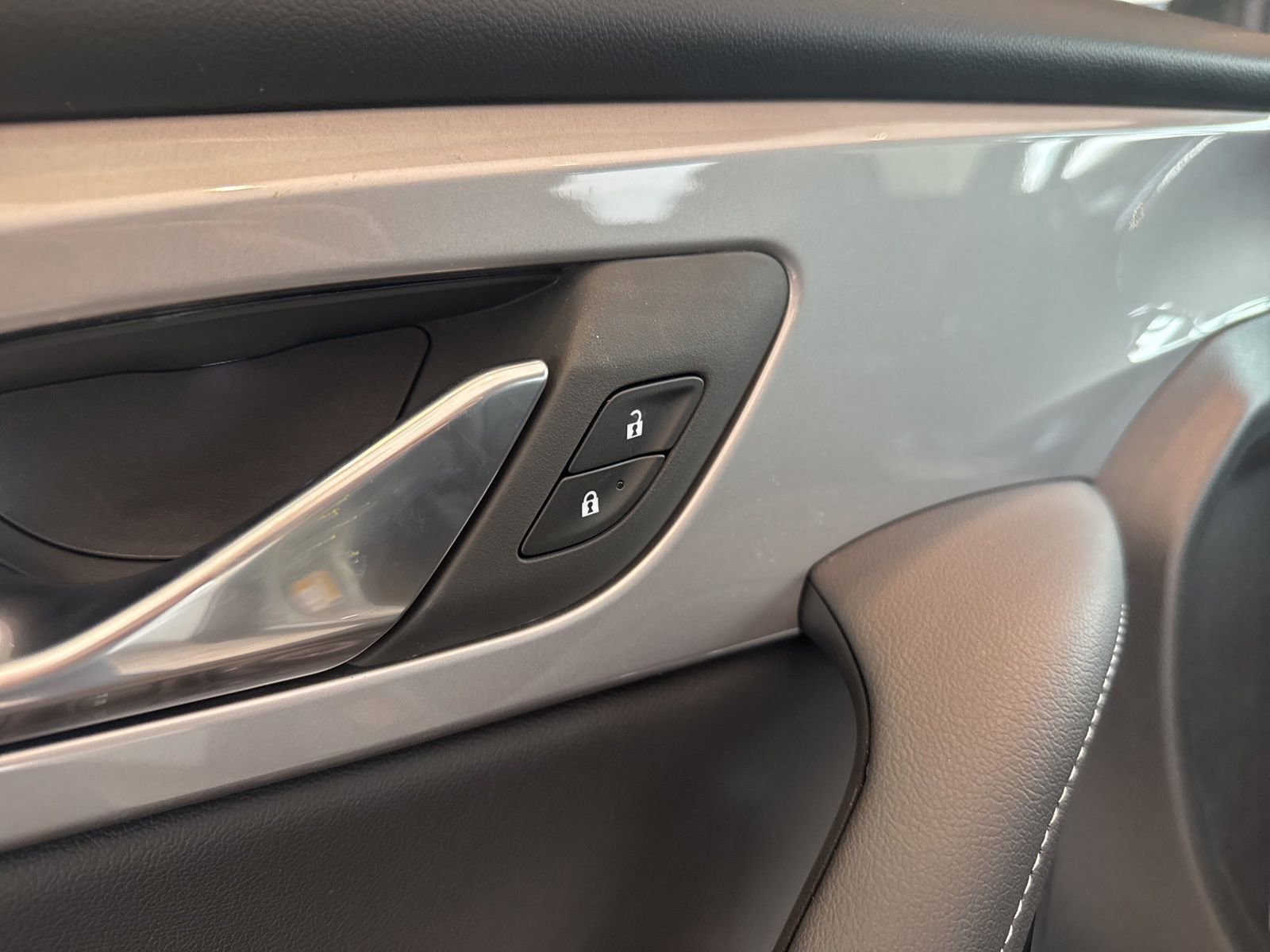 New 2026 Chevrolet Blazer LT w/ Convenience Package image 16