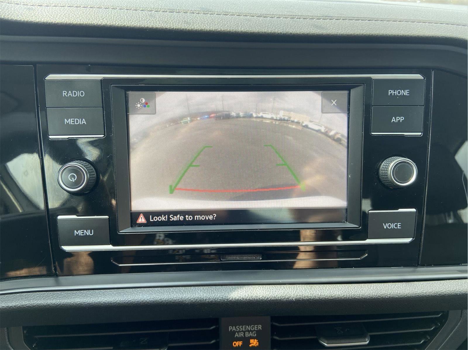 Used 2020 Volkswagen Jetta SE image 24