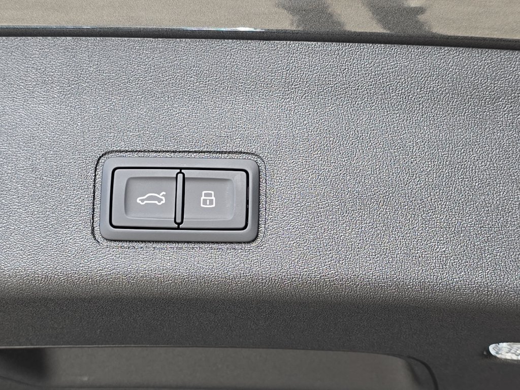 New 2026 Audi Q3 quattro 2.0T AWD/4WD image 13