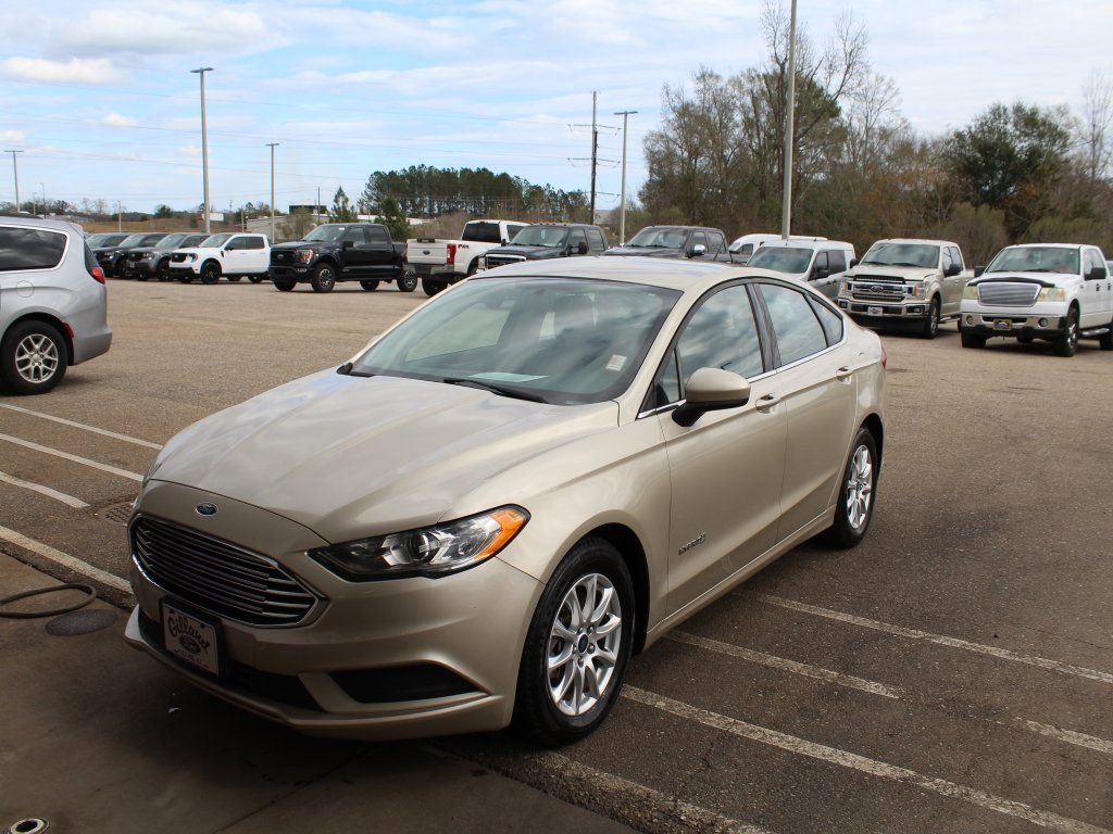 Used 2018 Ford Fusion S image 1