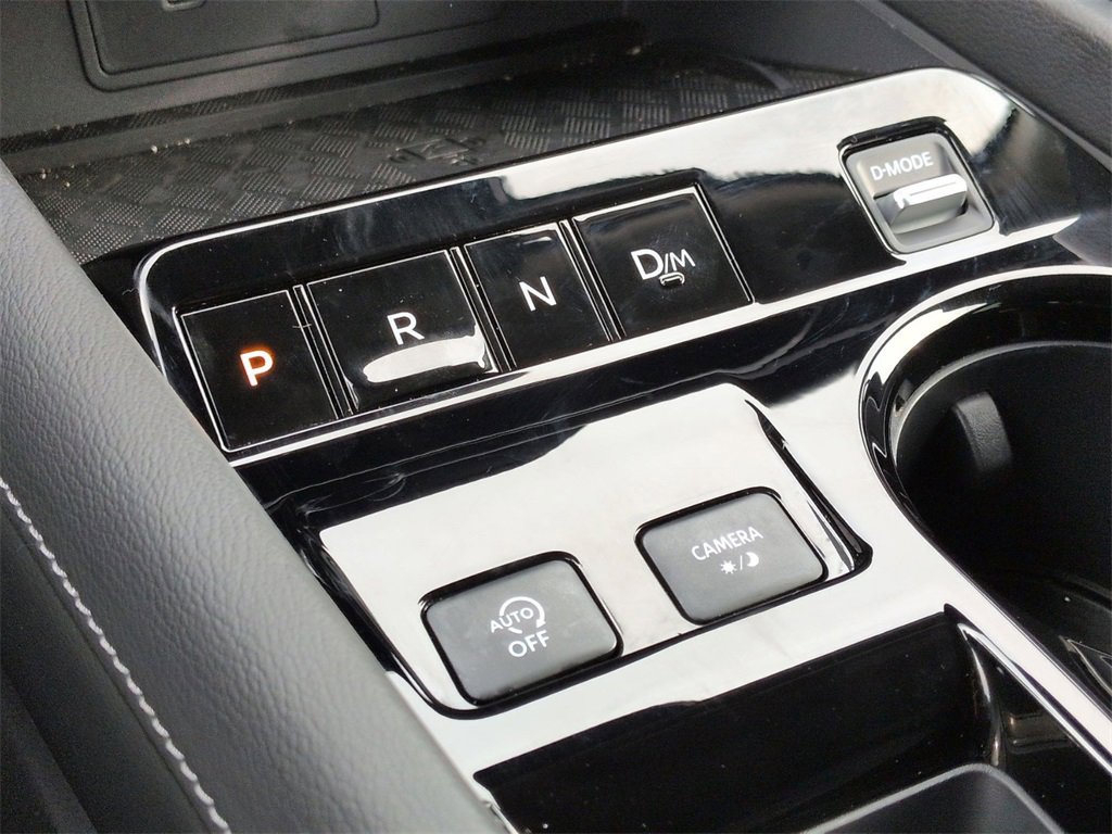 Used 2025 Nissan Murano SV image 11