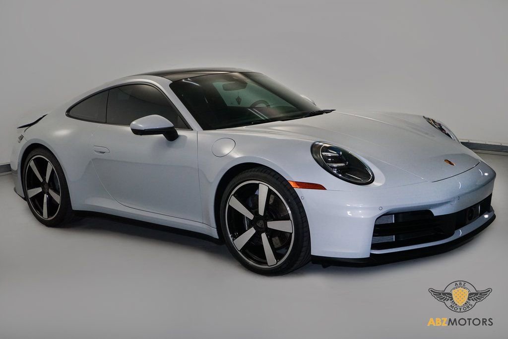 Used 2025 Porsche 911 Carrera image 2