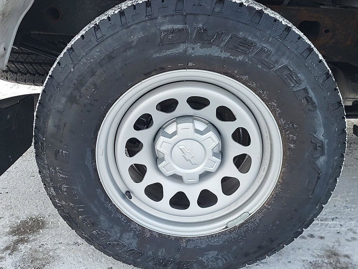 Used 2024 Chevrolet Silverado 1500 W/T w/ Z71 Off-Road Package image 13