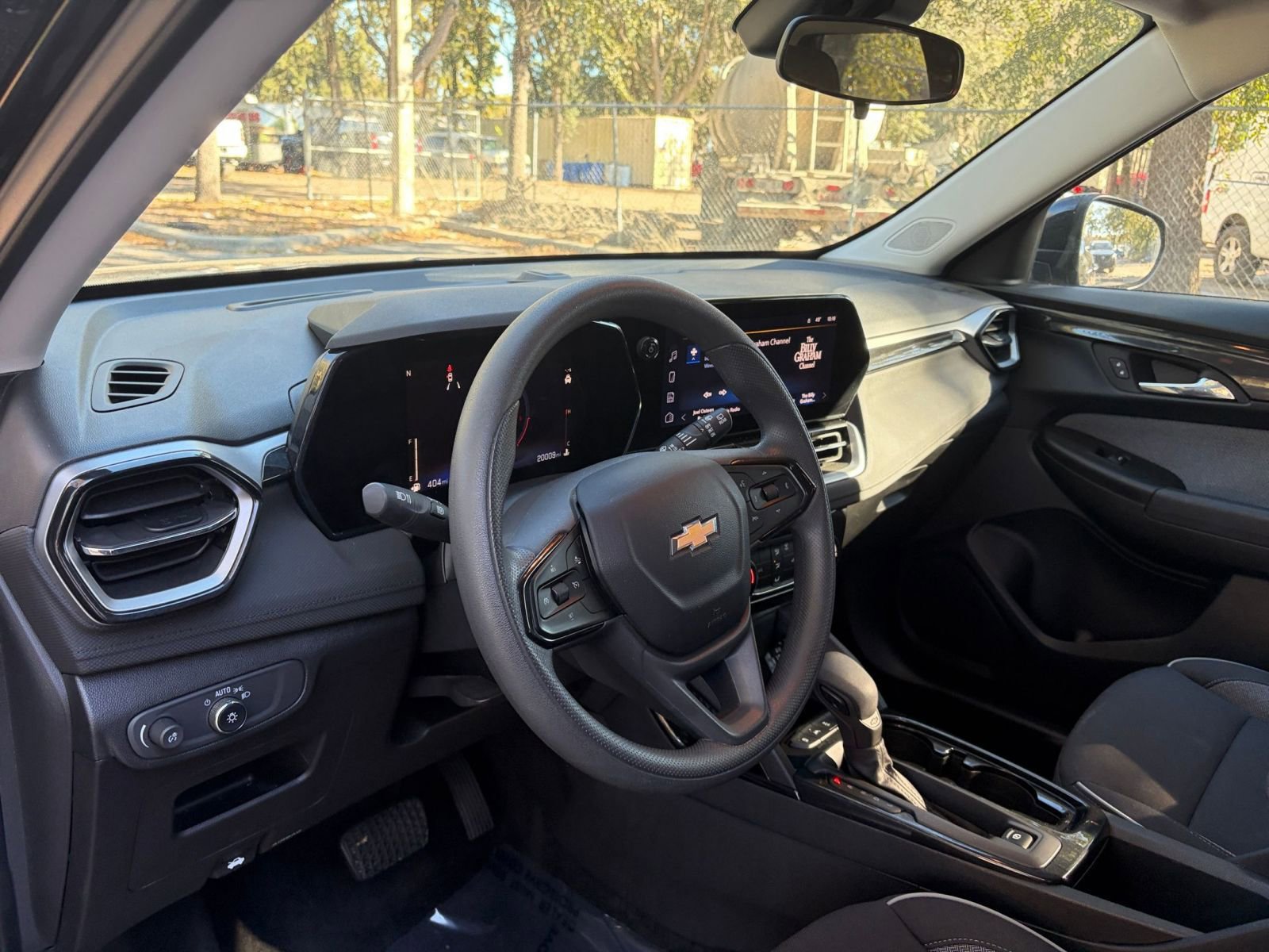 Used 2025 Chevrolet TrailBlazer LT image 29