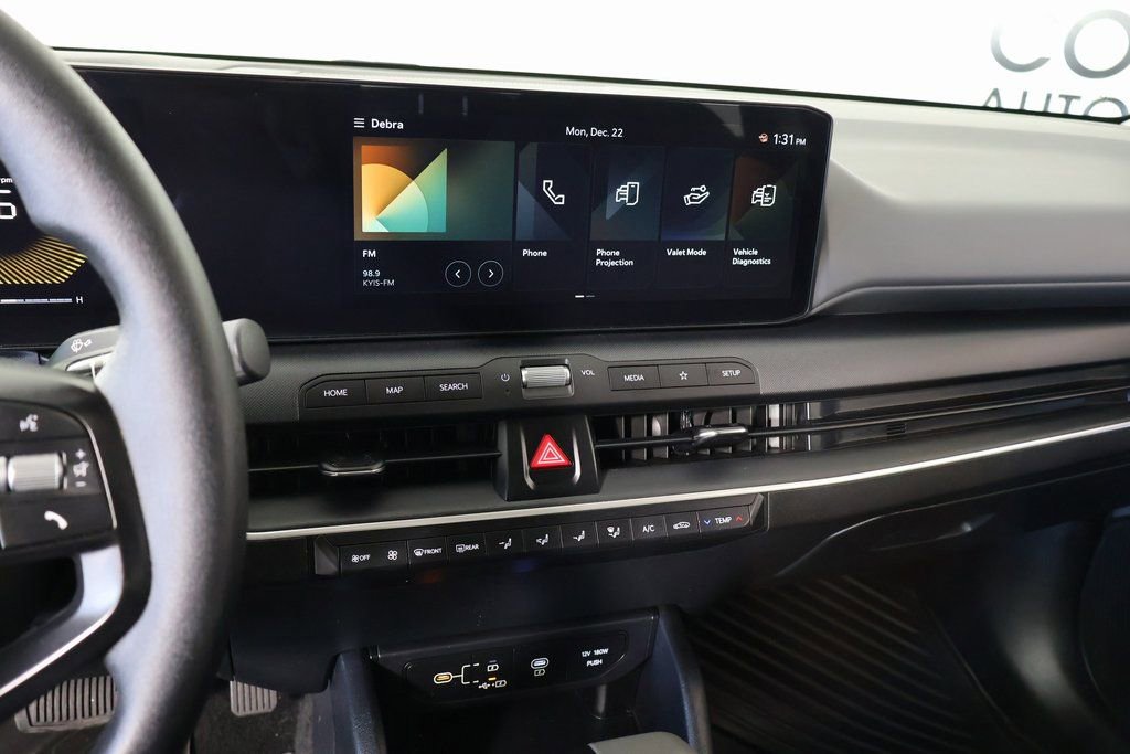 Used 2025 Kia K4 LXS image 5