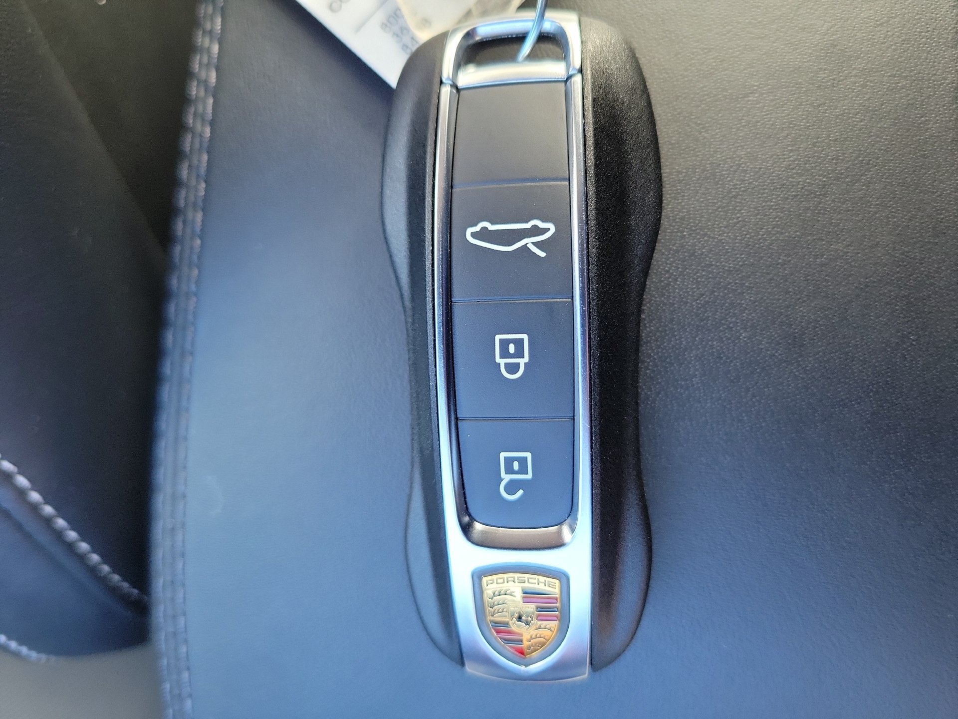 Used 2024 Porsche 911 Carrera 4S AWD/4WD image 32
