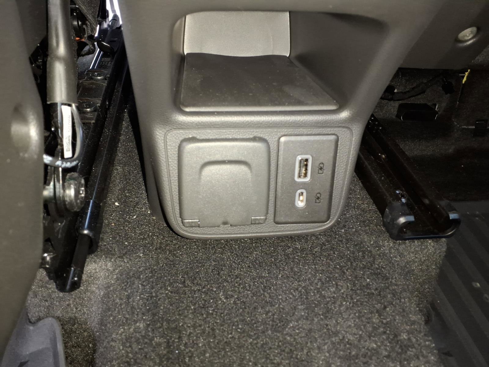 Certified 2025 Chevrolet TrailBlazer RS w/ Convenience Package image 13