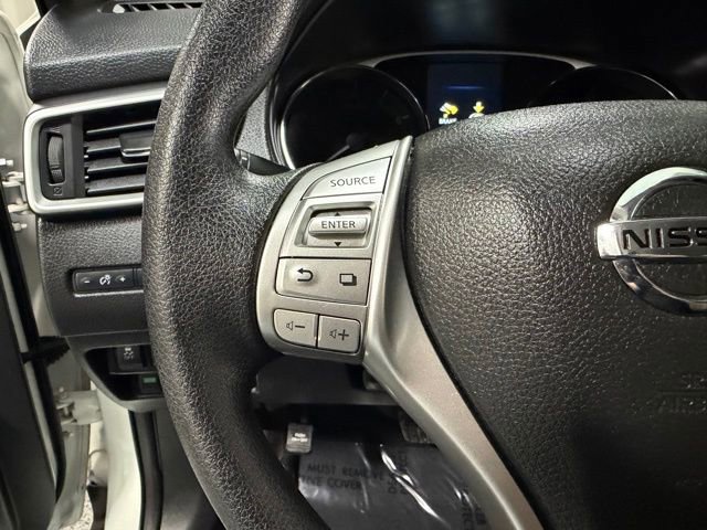 Used 2016 Nissan Rogue SV AWD/4WD image 15