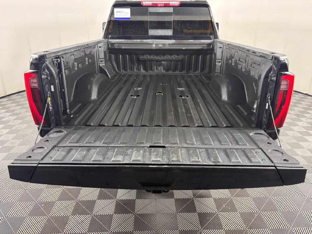 Used 2024 GMC Sierra 3500 Denali Ultimate AWD/4WD image 32