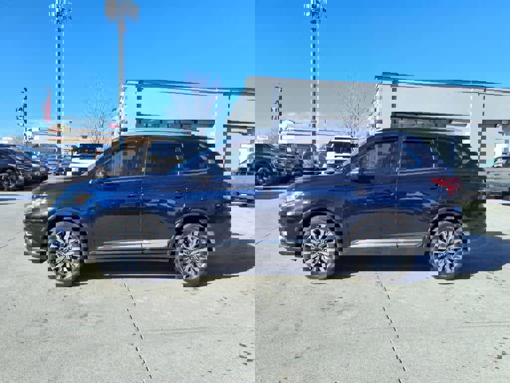 Used 2020 Mitsubishi Outlander SEL image 2