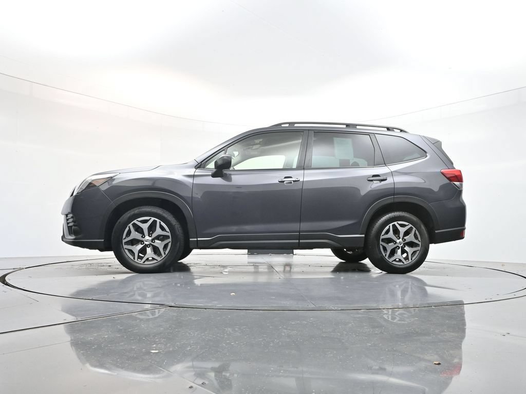 Used 2023 Subaru Forester Premium AWD/4WD image 39