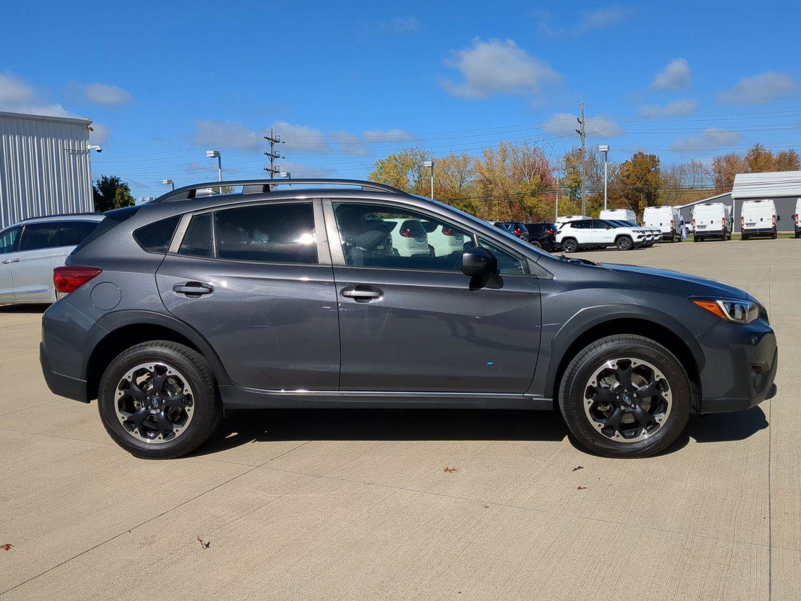 Used 2022 Subaru Crosstrek 2.0i Premium image 7