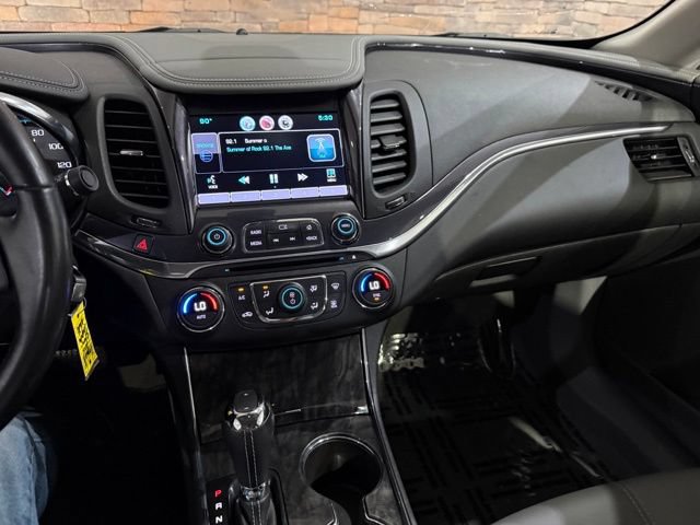 Used 2015 Chevrolet Impala LT w/ Convenience Package FWD image 17