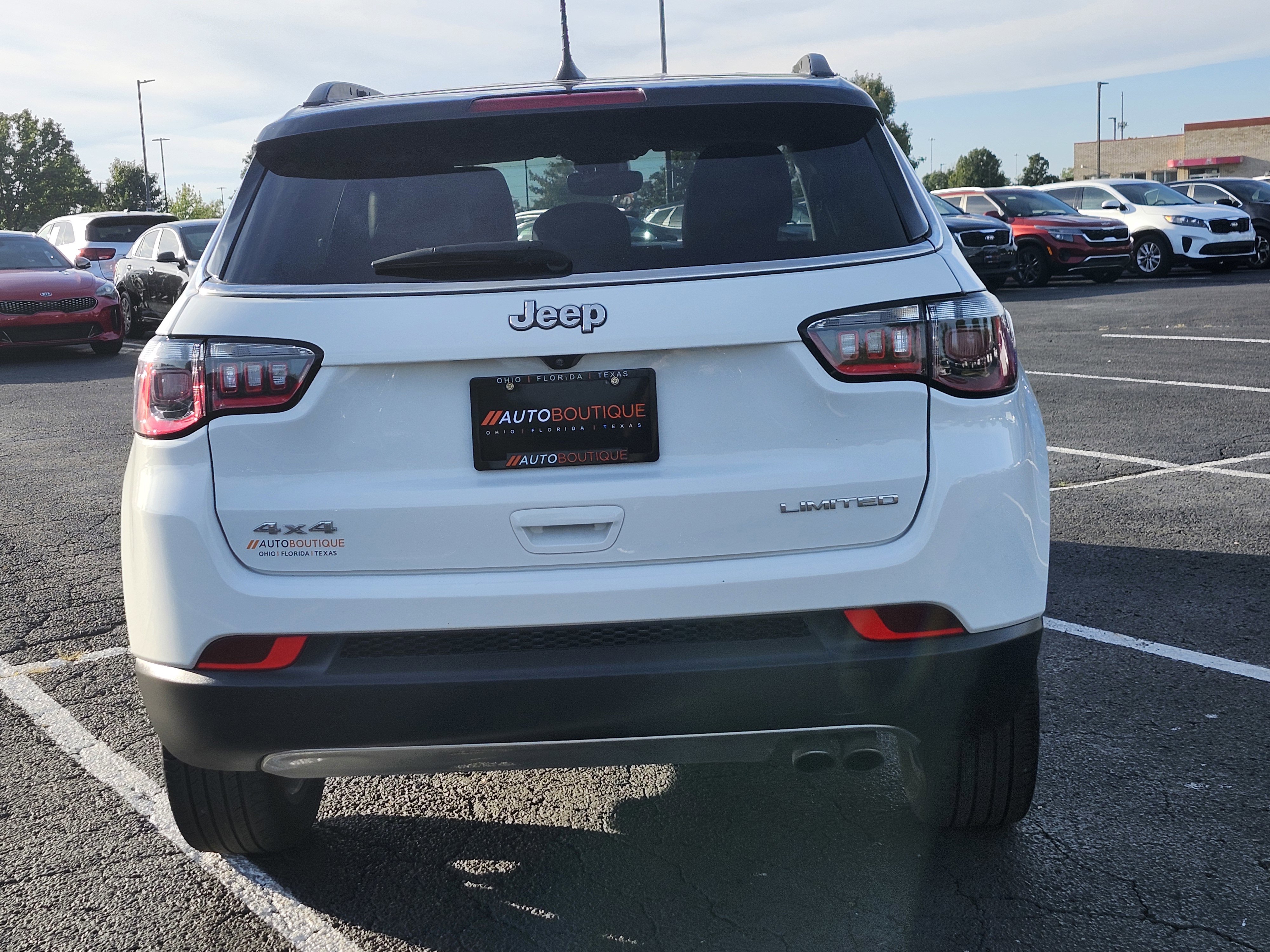 Used 2022 Jeep Compass Limited image 9