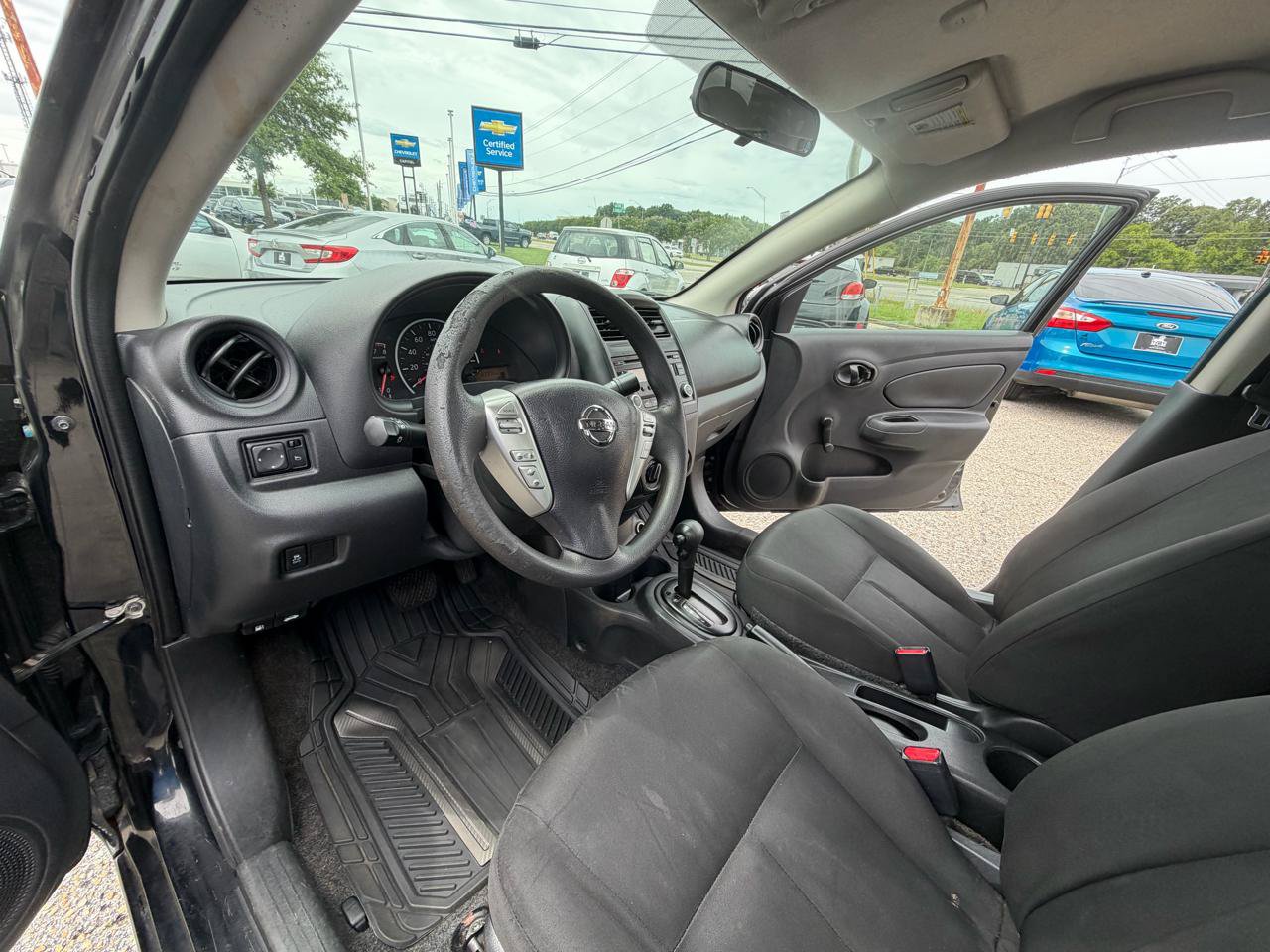 Used 2017 Nissan Versa S Plus FWD image 23