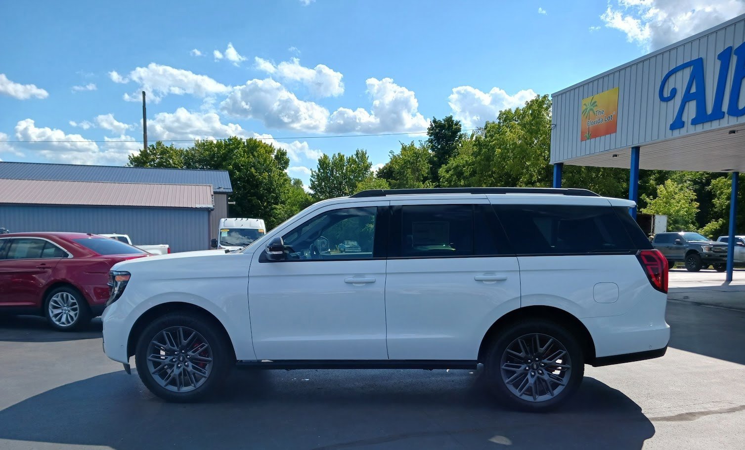 New 2025 Ford Expedition Platinum w/ Stealth Performance Package AWD/4WD image 32