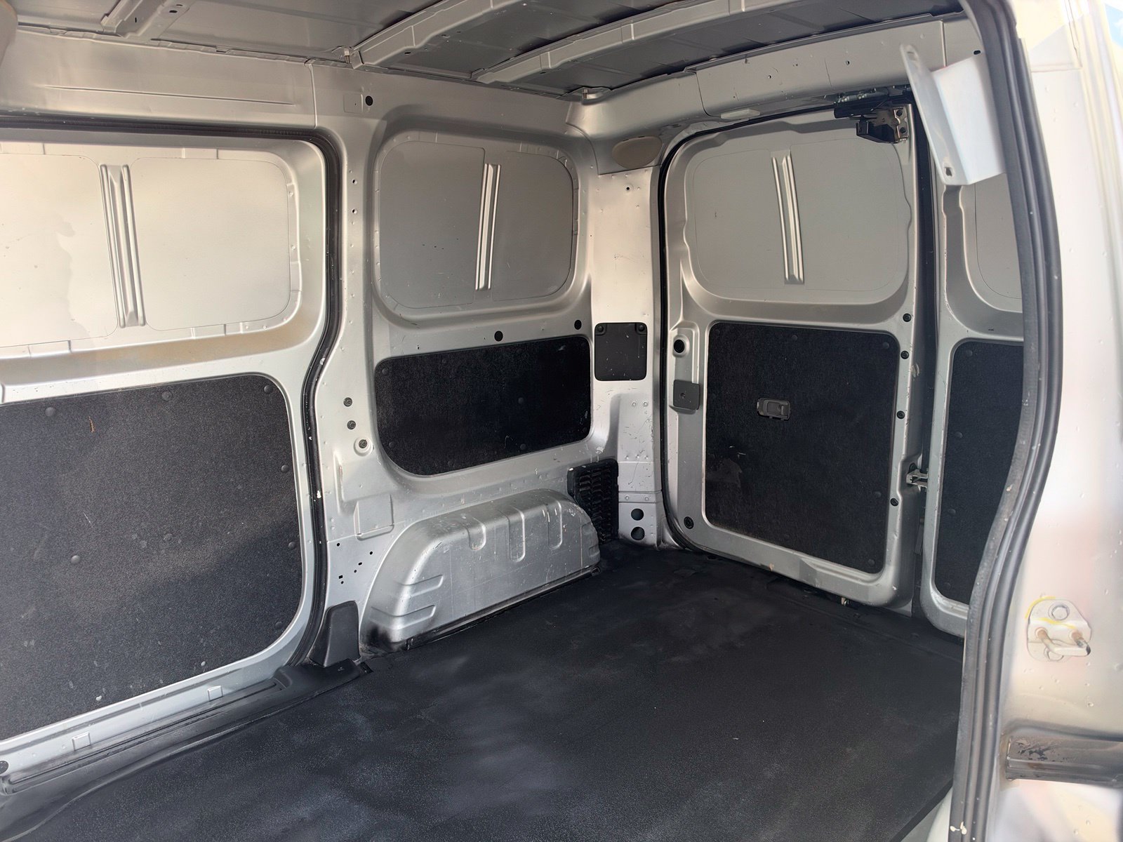 Used 2019 Nissan NV200 S FWD image 20
