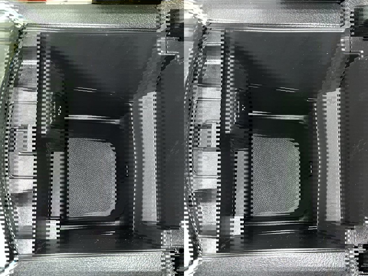 Used 2020 Ford Edge SEL image 26