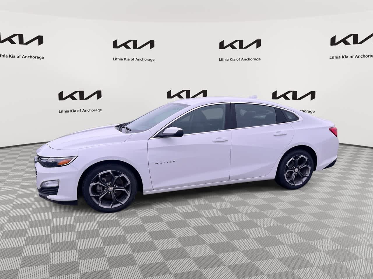 Used 2023 Chevrolet Malibu LT FWD image 1