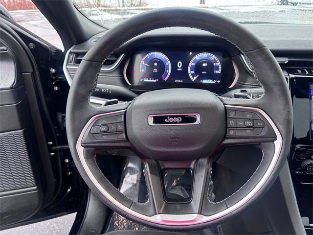 Used 2024 Jeep Grand Cherokee Altitude image 17