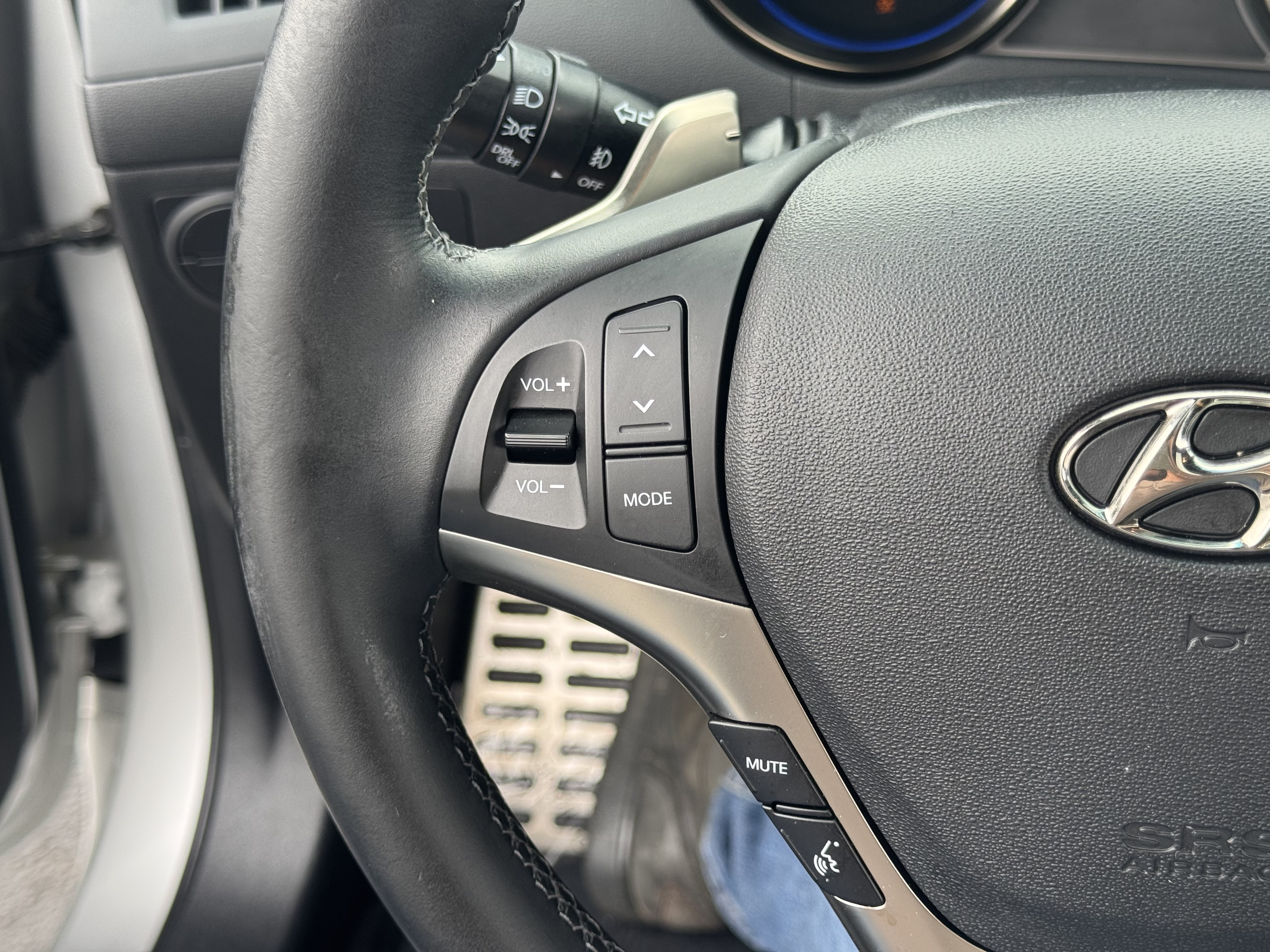 Used 2016 Hyundai Genesis Coupe 3.8 RWD image 18