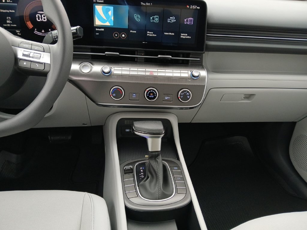 New 2027 Hyundai Kona SE FWD image 11