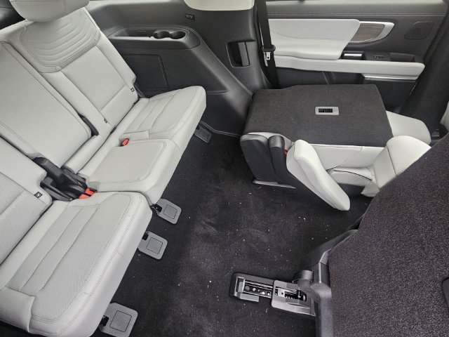 New 2026 Ford Expedition Platinum w/ Platinum Ultimate Package AWD/4WD image 14