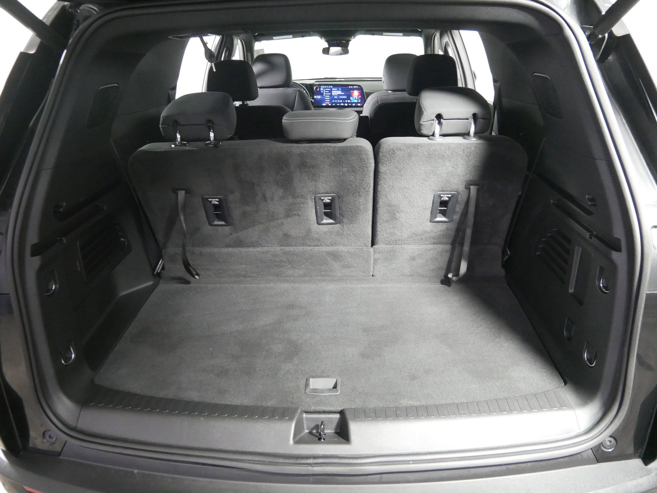 Used 2024 Chevrolet Traverse LT image 18