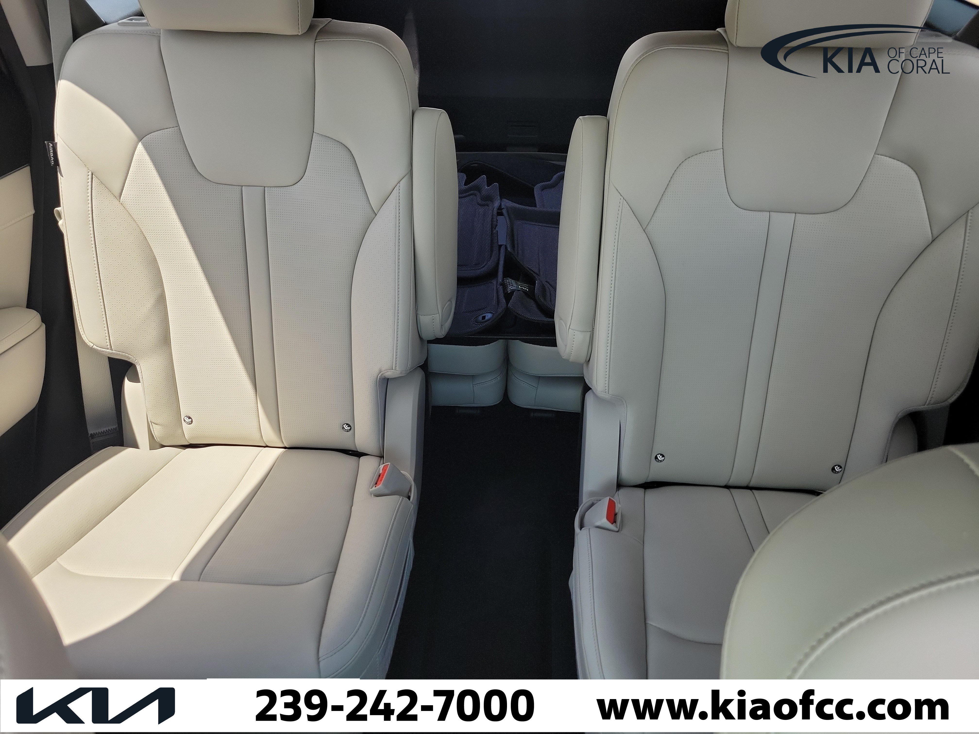 Certified 2024 Kia Sorento SX FWD image 30
