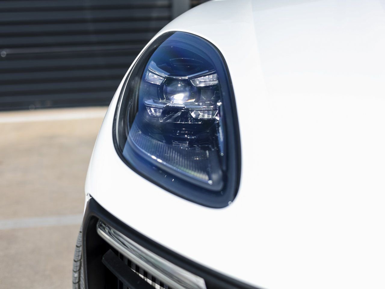 Certified 2022 Porsche Macan S image 13