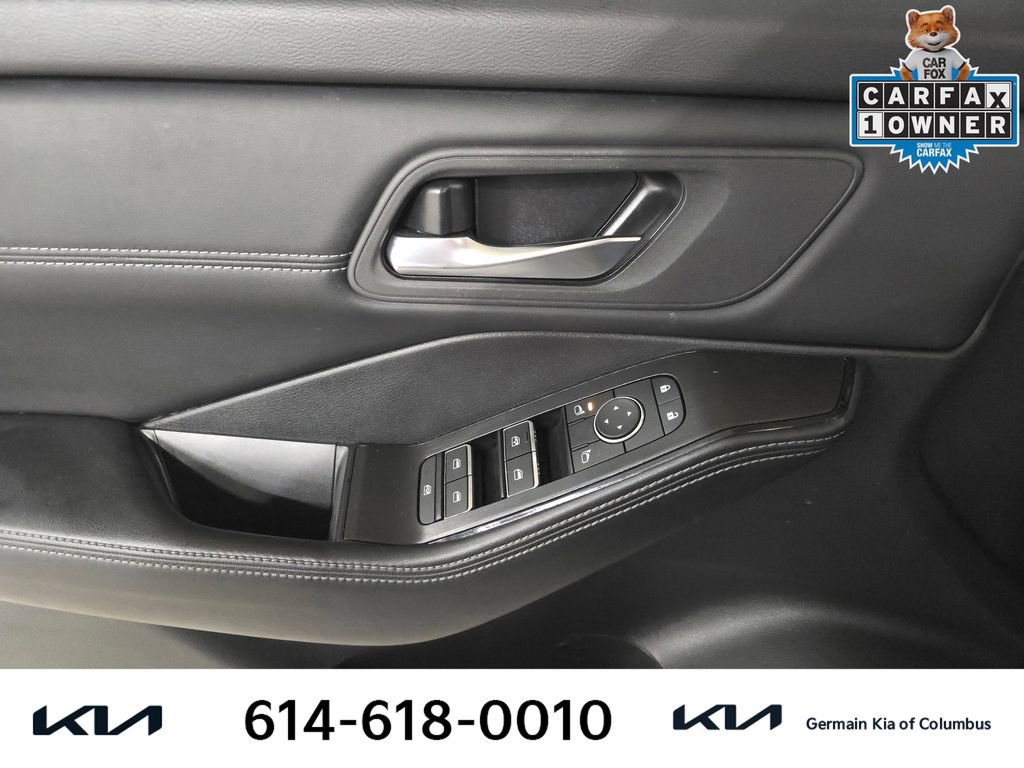 Used 2025 Nissan Rogue SL image 25