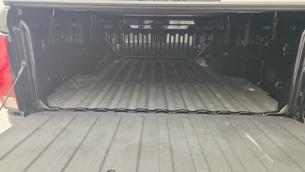 Used 2024 Chevrolet Colorado Trail Boss AWD/4WD image 27